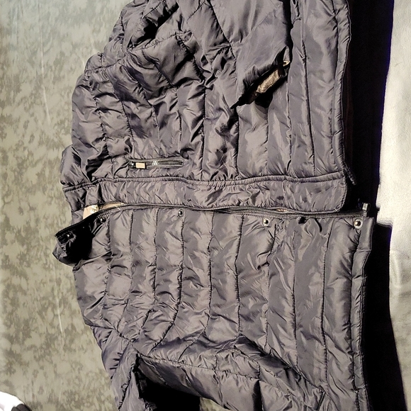 NEW Reaction Kenneth Cole puffer - Picture 2 of 5